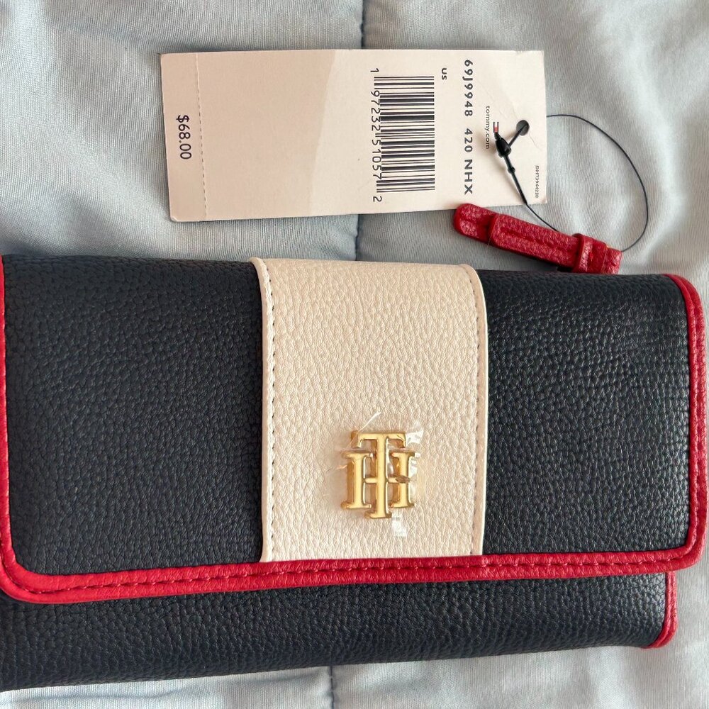 Tommy Hilfiger Wallet NWT